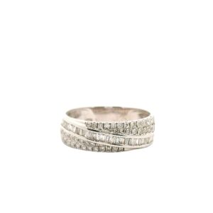 Elegant Silver Diamond Ring