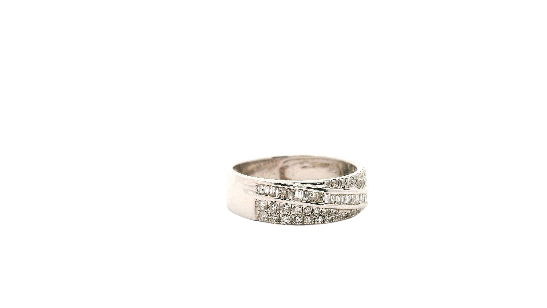 Elegant Silver Diamond Ring - Image 2