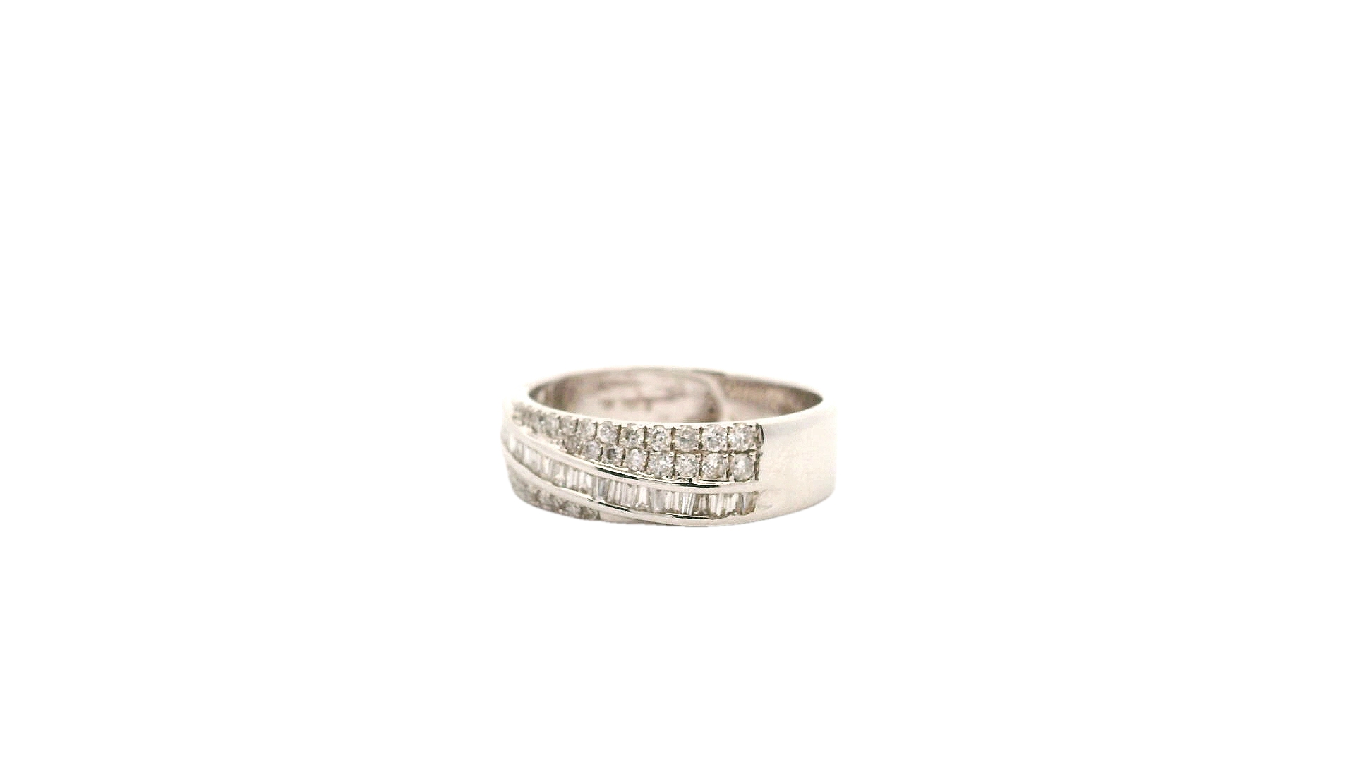 Elegant Silver Diamond Ring - Image 3