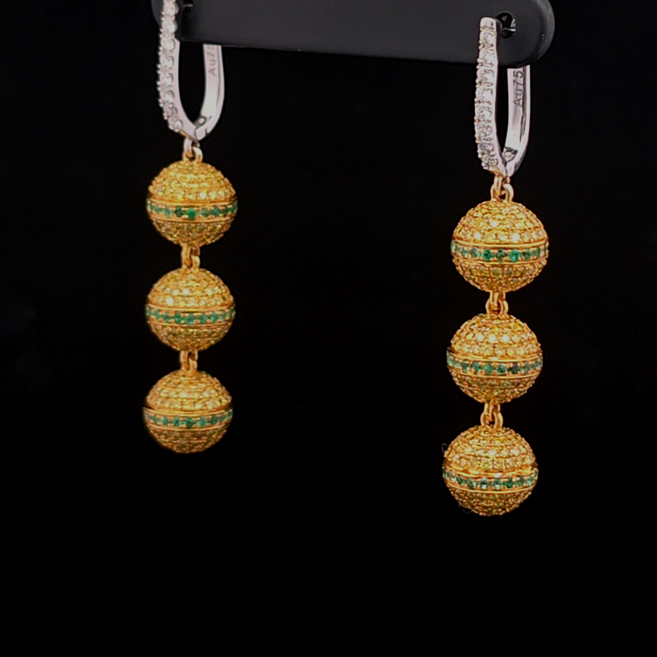 Elegant Gold and Green Earrings - Image 3