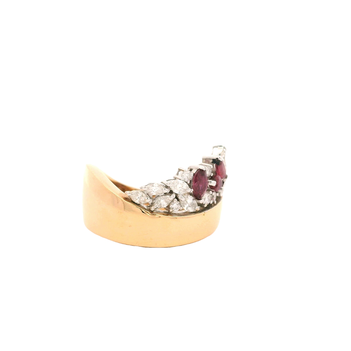 Elegant Gold and Ruby Ring - Image 2